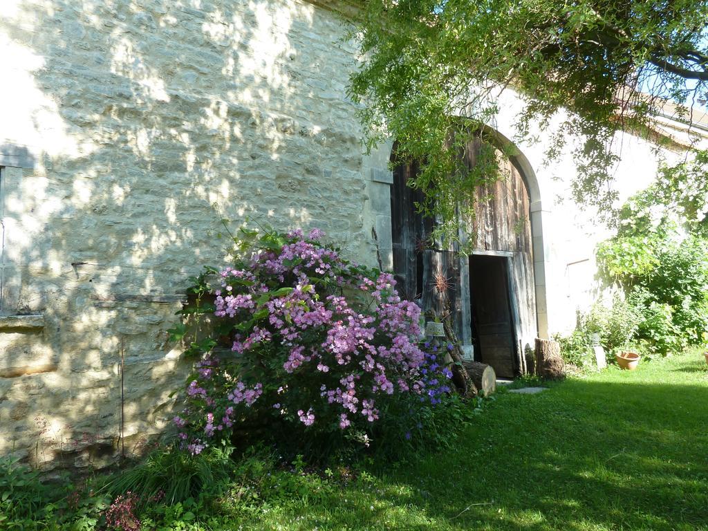 Chaptuzat Le Vieux Velo B&B 객실 사진